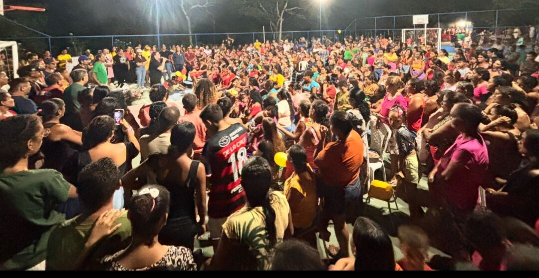 Prefeita Fabiana realiza grande Festa das Mães e inaugura quadra poliesportiva no povoado Areal, em Presidente Vargas.