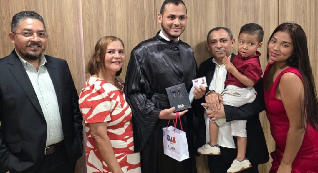 Presidente Vargas ganha novo advogado: Hilton Júnior recebe carteira da OAB em solenidade emocionante.